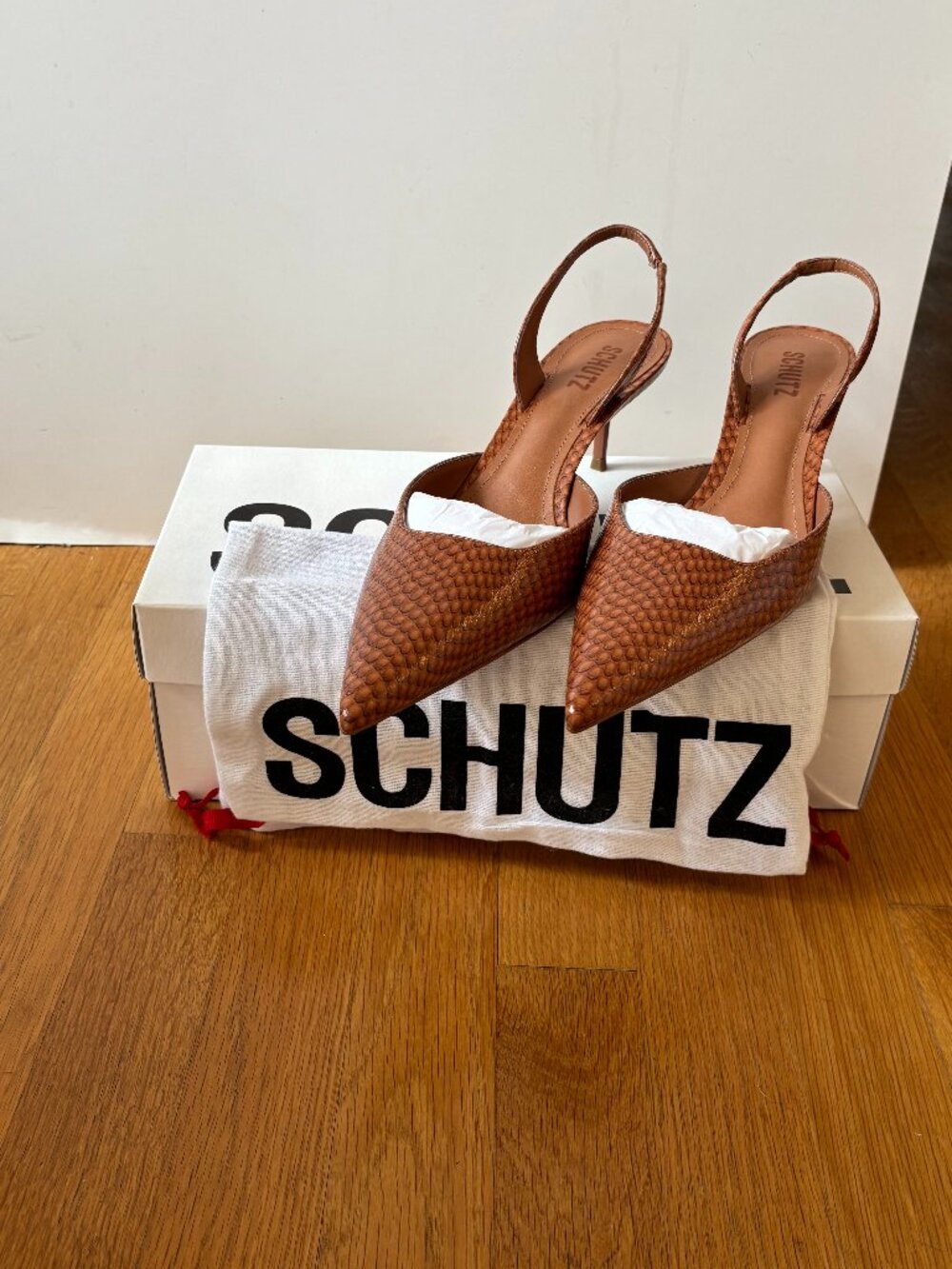NEW Schutz Paola Mid Urban Snake Slingback Heels Size 10 NWT - Picture 2 of 4
